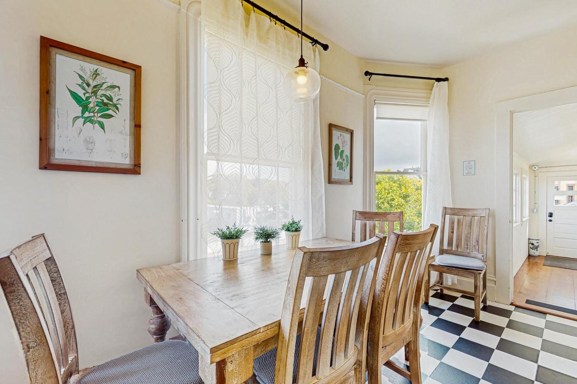 Lilac Victorian Downstairs ยูเรกา ห้อง รูปภาพ